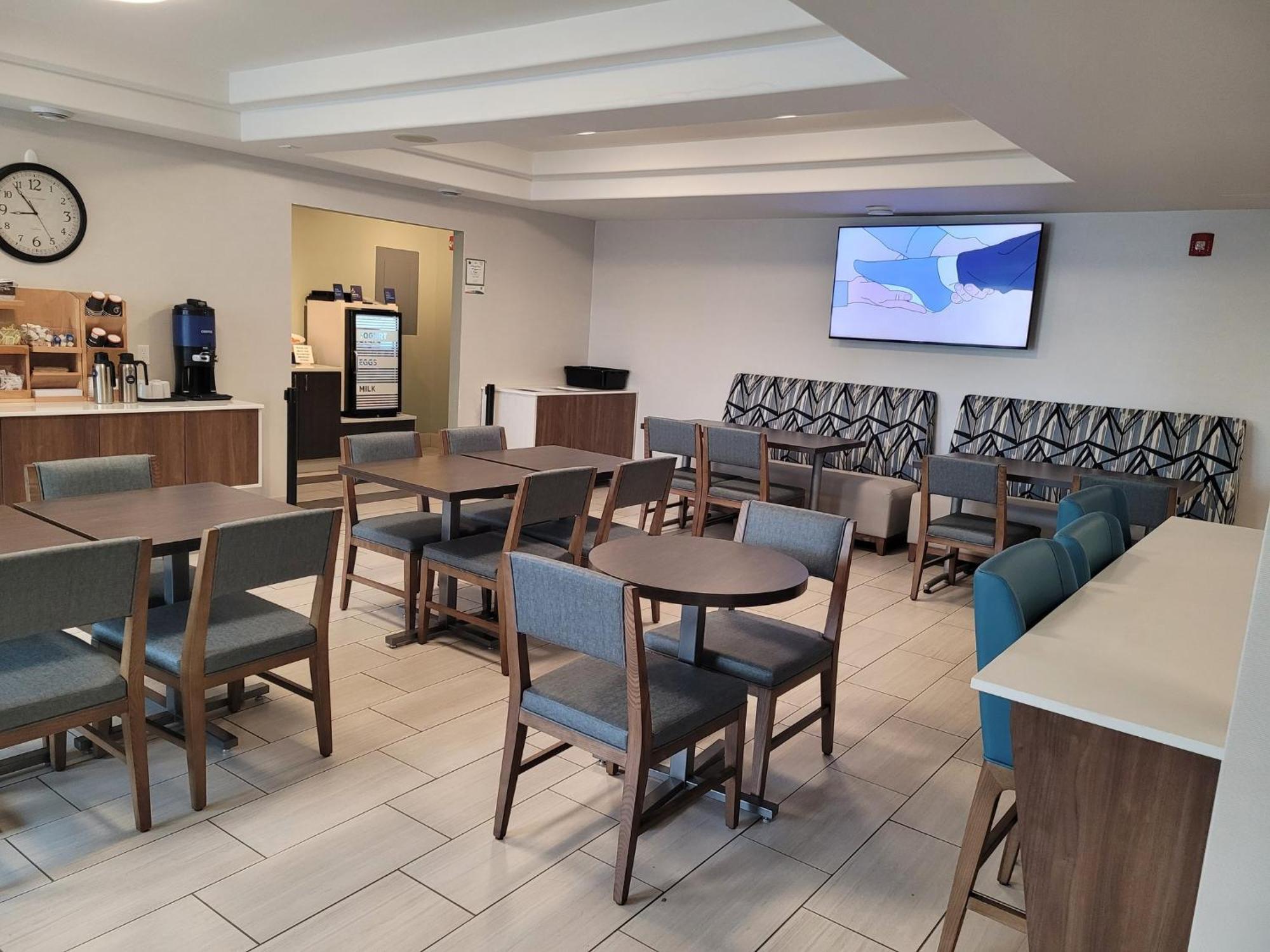 Holiday Inn Express Dryden By Ihg Εξωτερικό φωτογραφία