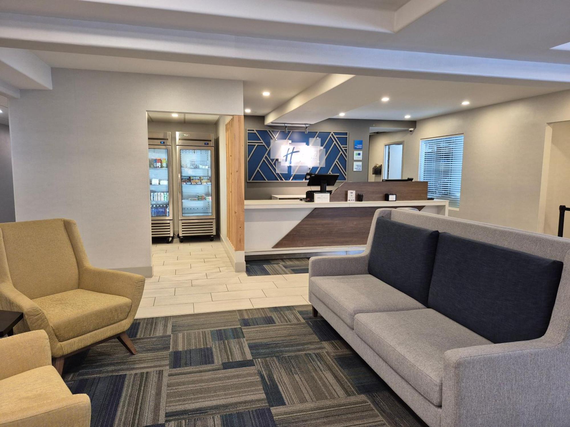 Holiday Inn Express Dryden By Ihg Εξωτερικό φωτογραφία